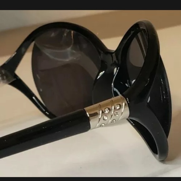 Rectangular Sunglasses - Picture 5 of 6